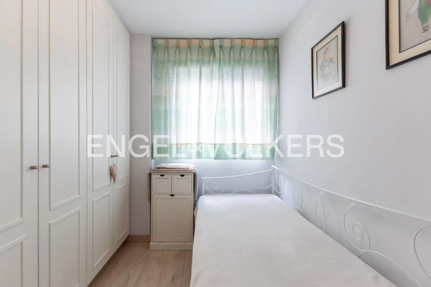 Bedroom of Flat for rent in Valencia  with Air Conditioner and Heating