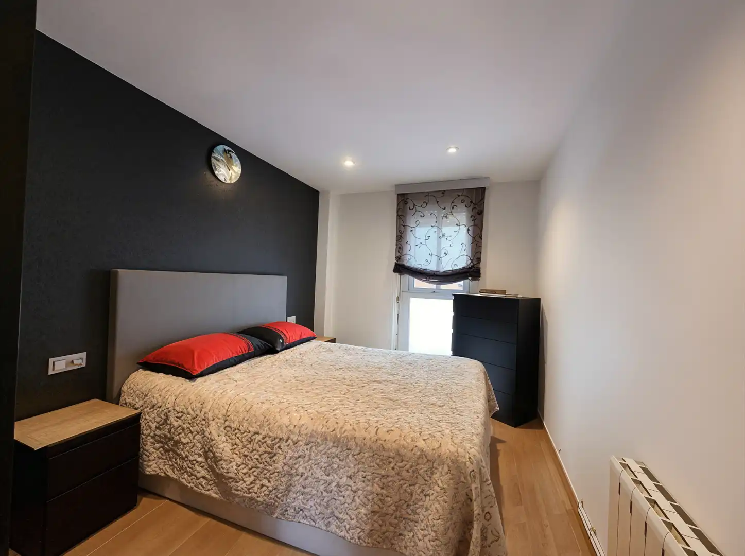 Schlafzimmer von Dachboden zum Verkauf in Barcelona mit Klimaanlage, Heizung und Terrasse