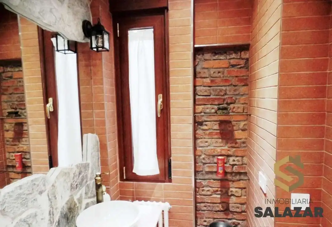 Bathroom of Flat for rent in Ibaiondo