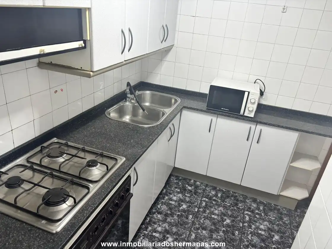 Cocina de Piso en venta en El Prat de Llobregat con Balcón