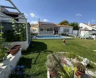 Swimming pool of House or chalet for sale in Bormujos  with Air Conditioner and Swimming Pool