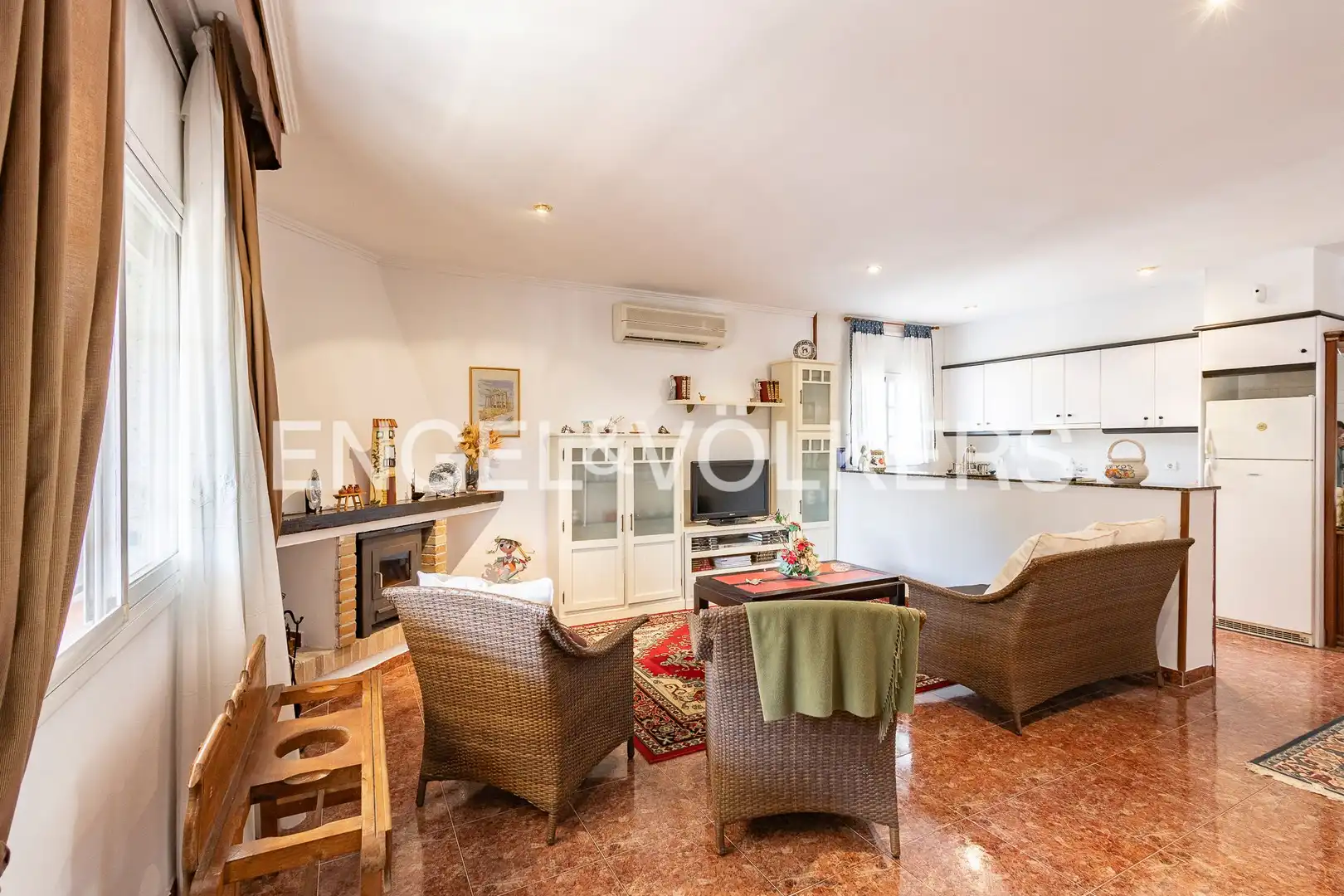 Sala d'estar de Casa o xalet en venda en El Vendrell amb Aire condicionat, Calefacció i Jardí privat