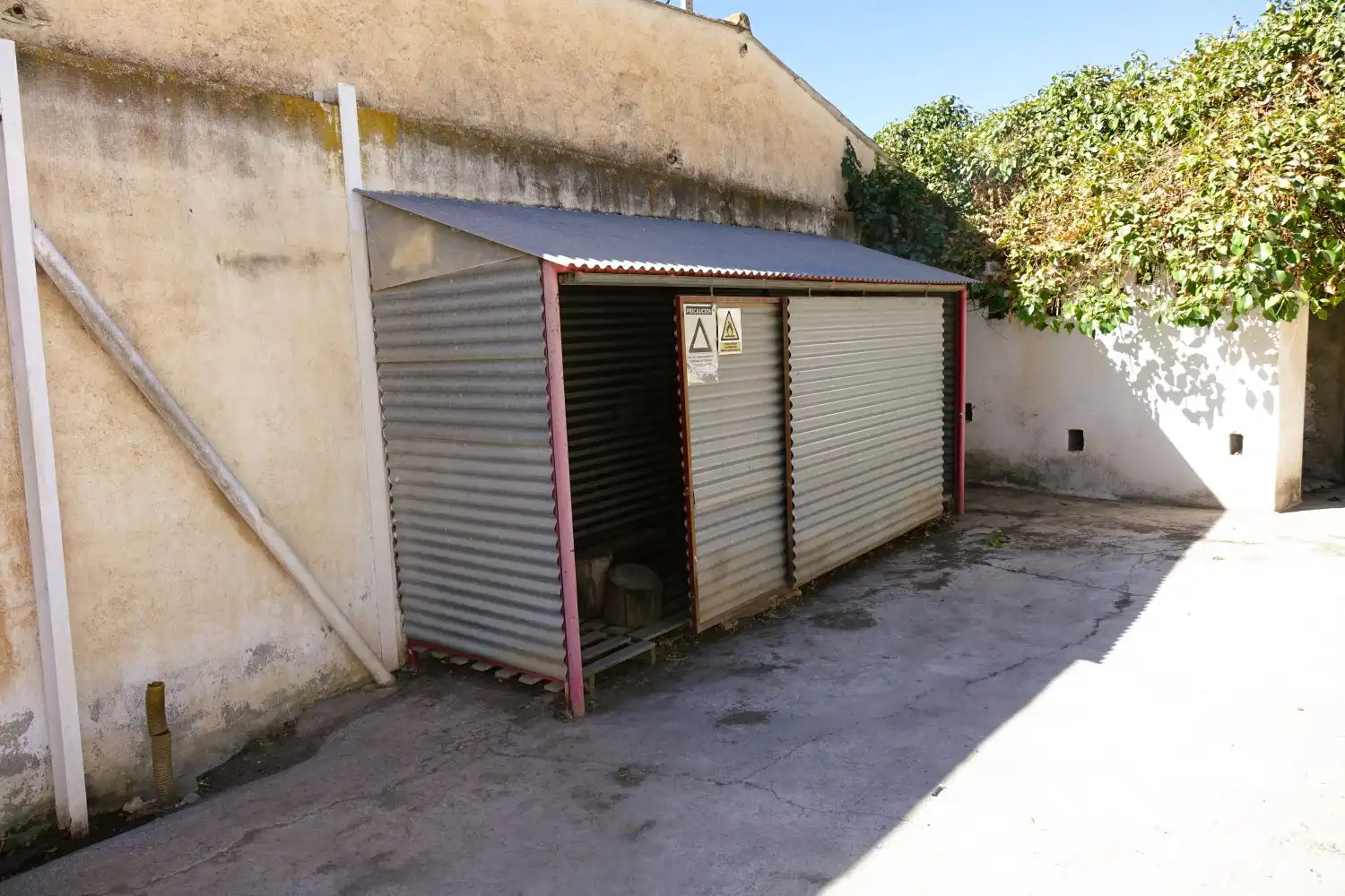 Parkplatz von Fabrik Grundstücke zum Verkauf in Órgiva, Granada