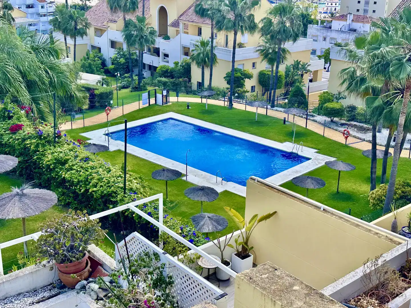 Swimming pool of Flat for sale in Estepona  with Air Conditioner and Swimming Pool