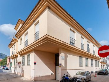 Flat with balcony for sale in Churriana