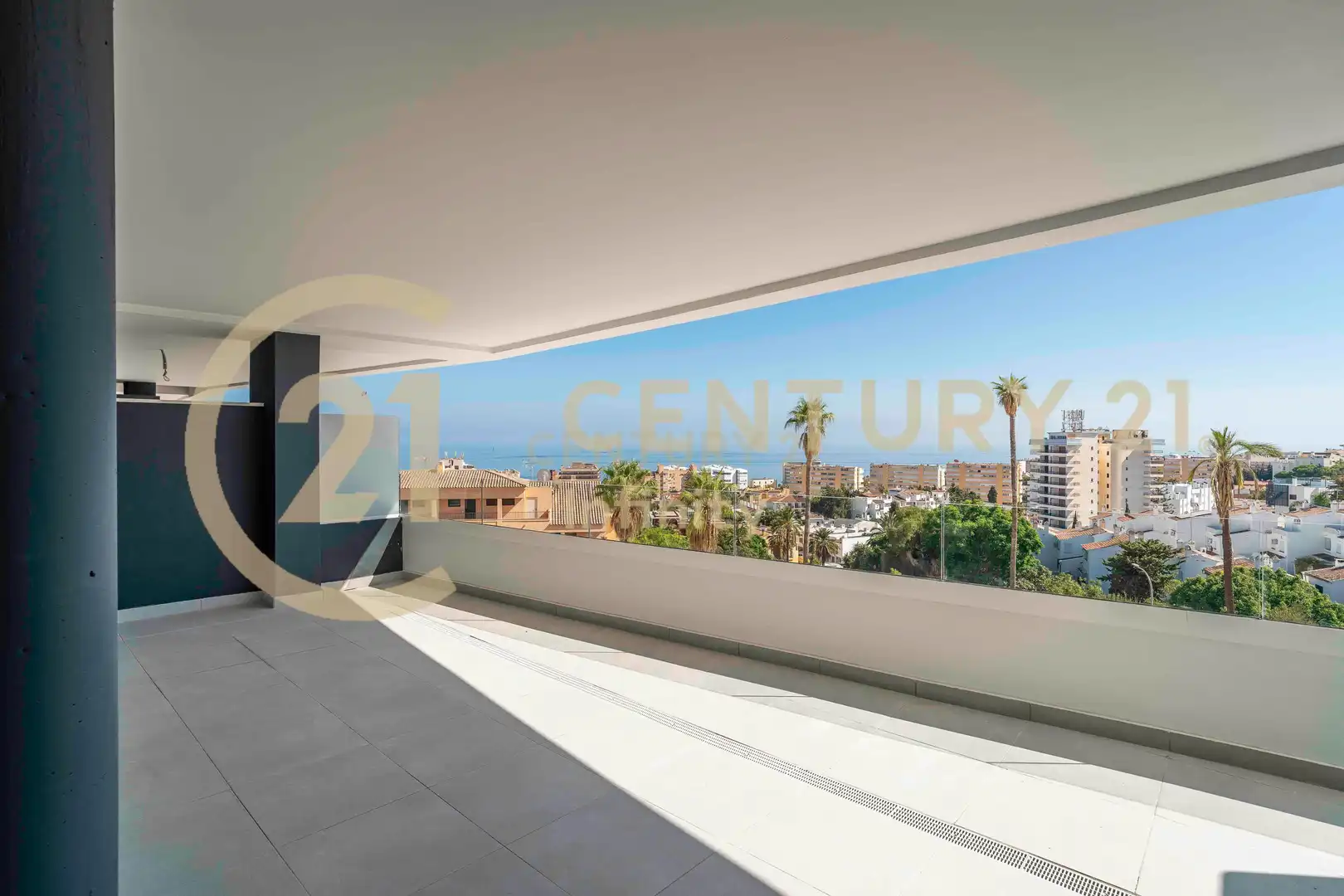 Terraza de Apartamento en venta en Torremolinos con Aire acondicionado, Jardín privado y Trastero