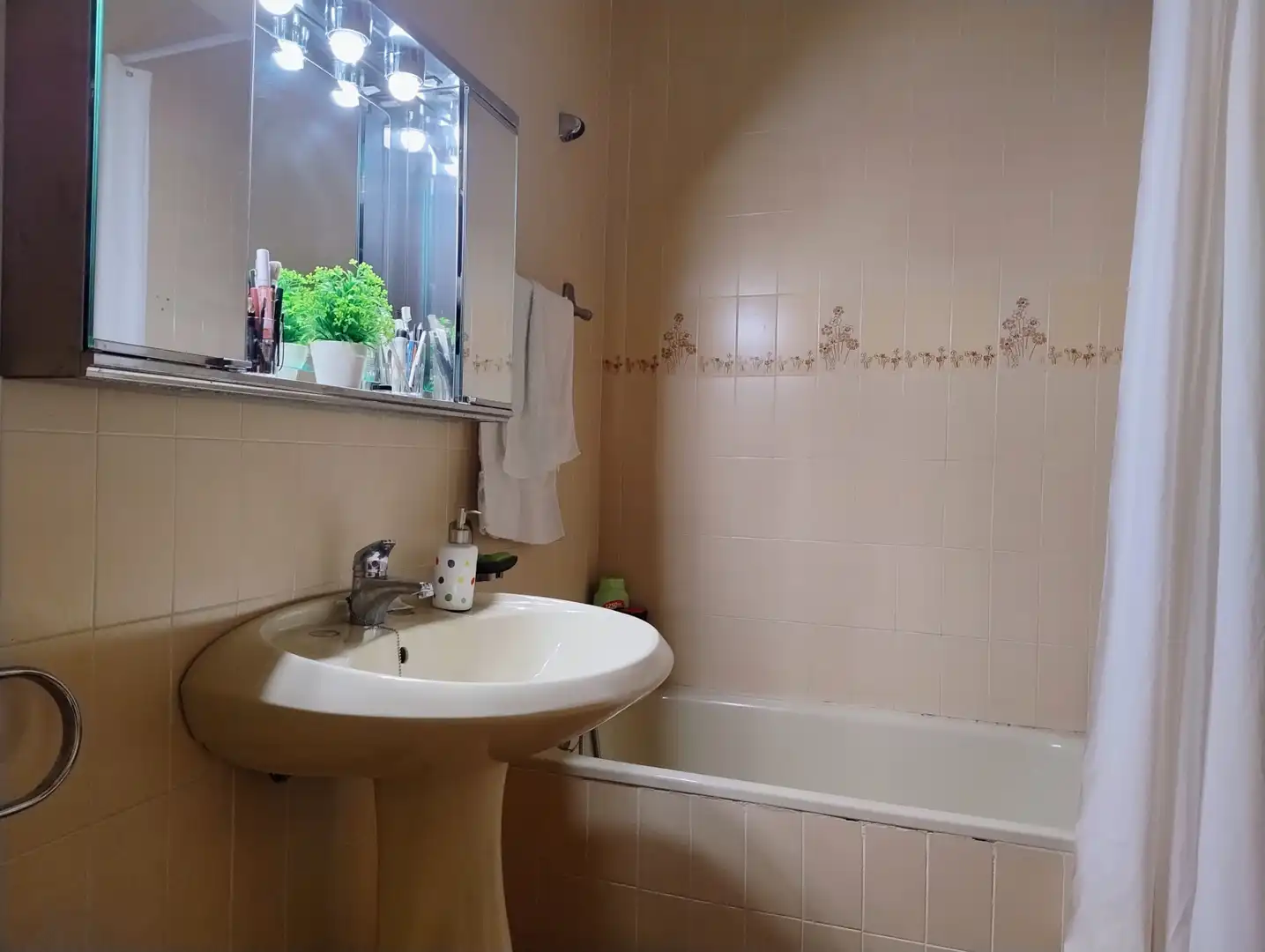 Baño de Piso en venta en Lugo con Terraza, Trastero y Amueblado