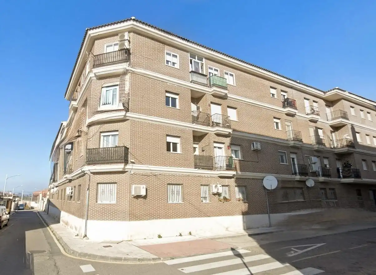 Vista exterior de Pis en venda en Fuensalida amb Calefacció i Balcó