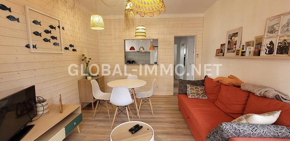 Photo 1 of Apartment for sale in Carrer Londres, Els Grecs - Mas Oliva, Girona