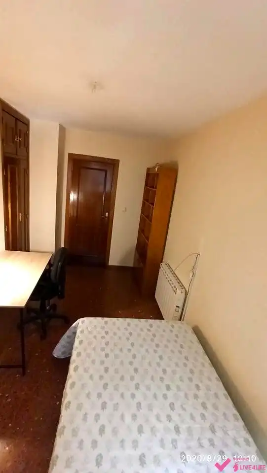 Habitación de Piso de alquiler en Granada con Aire acondicionado, Calefacción y Terraza
