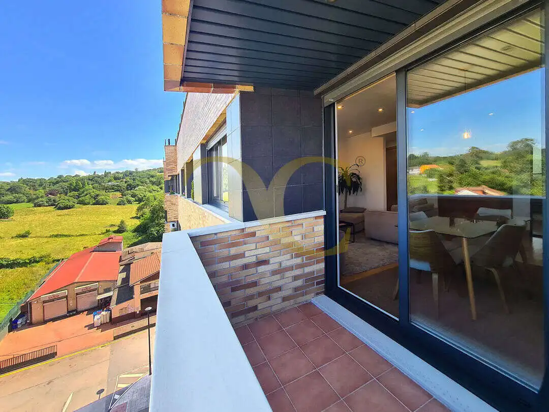 Terraza de Piso en venta en Oviedo  con Calefacción, Terraza y Trastero