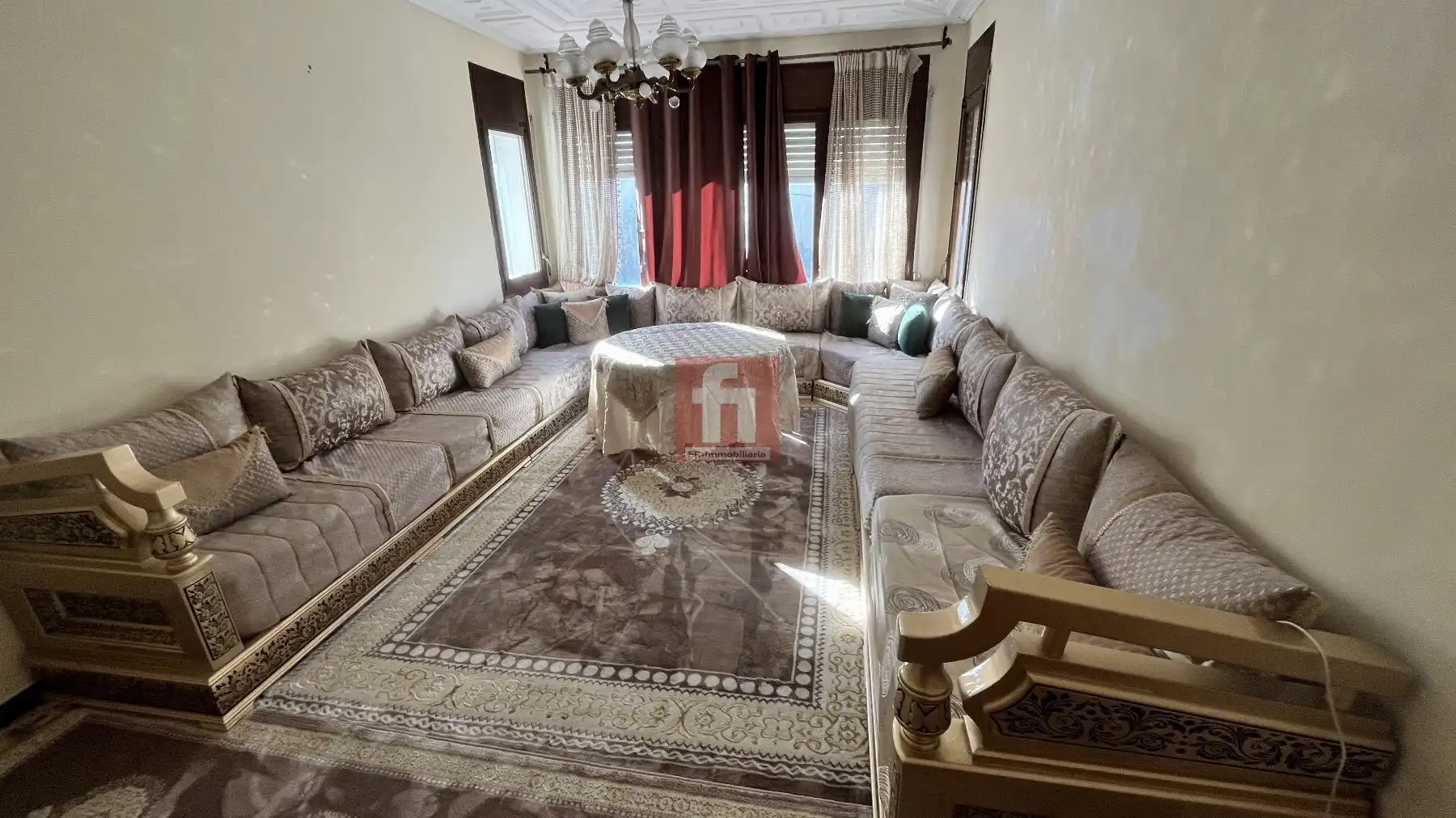 Sala d'estar de Casa adosada en venda en Vilafranca del Penedès amb Aire condicionat, Calefacció i Terrassa