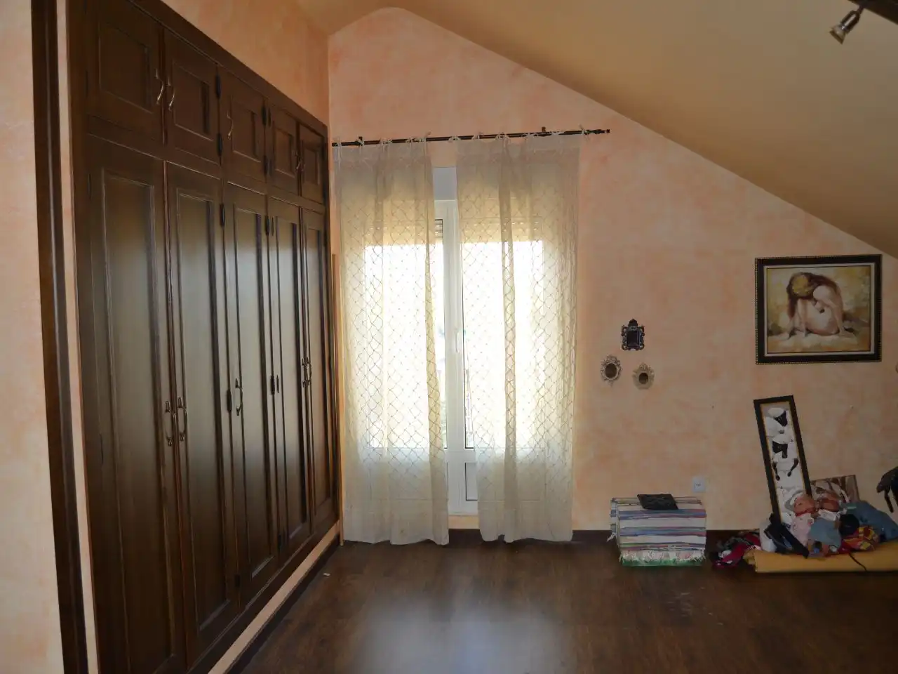 Dormitori de Casa adosada en venda en Sariegos amb Terrassa i Balcó