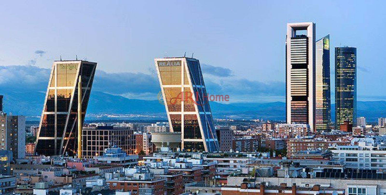 Vista exterior de Piso en venta en  Madrid Capital con Calefacción