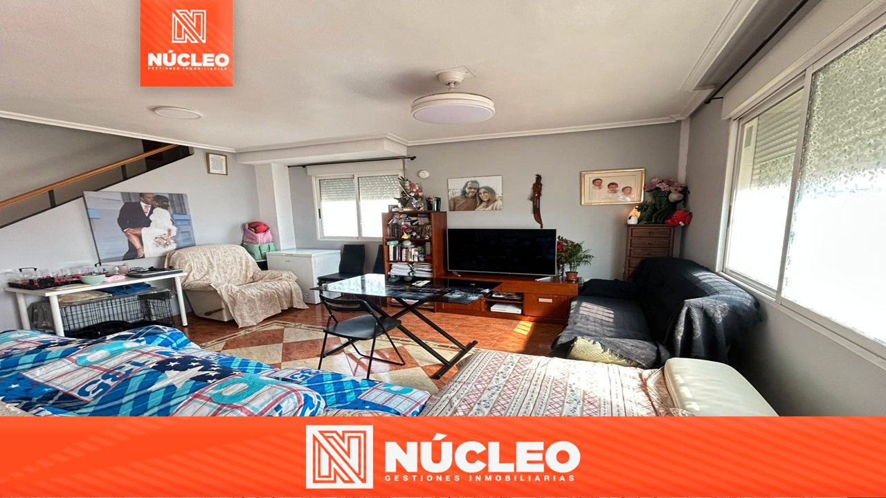 Sala d'estar de Casa adosada en venda en Archena amb Aire condicionat, Calefacció i Jardí privat