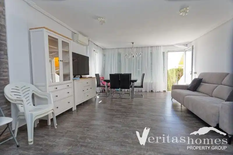 Sala d'estar de Casa adosada en venda en Vista de los Ángeles