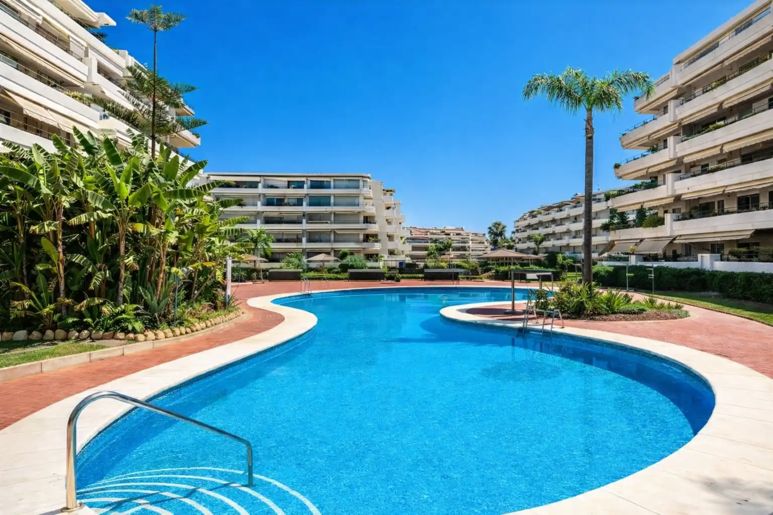 Apartament amb piscina en venda a San Pedro de Alcántara, imagen 21