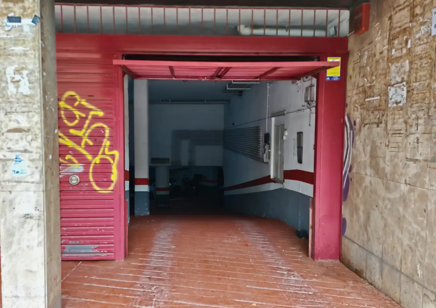 Garage for sale in Barcelona