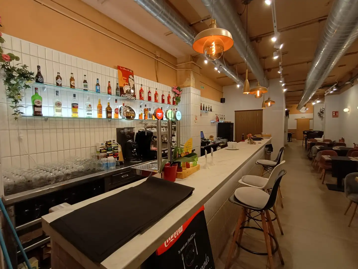 Business premises for transfer in Eixample, imagen 50