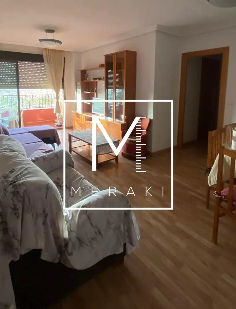 Piso con terraza en venta en Carretas - Pajarita
