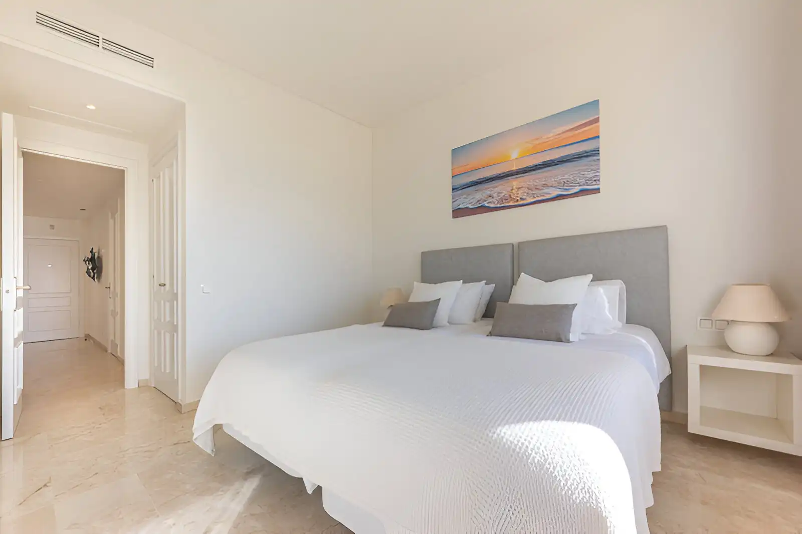 Habitación de Apartamento en venta en Marbella con Aire acondicionado, Terraza y Trastero