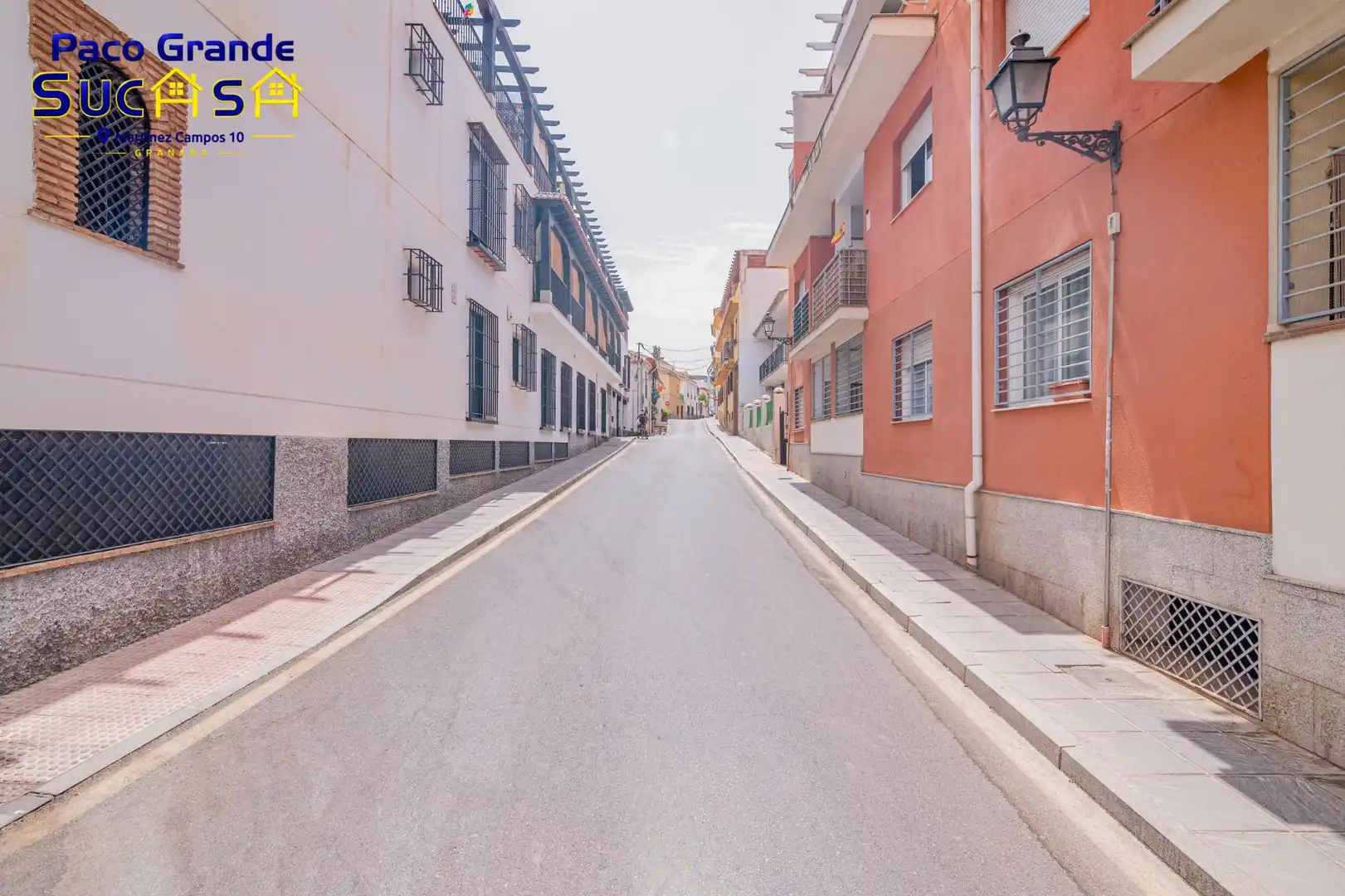 Vista exterior de Piso en venta en La Zubia con Calefacción y Balcón