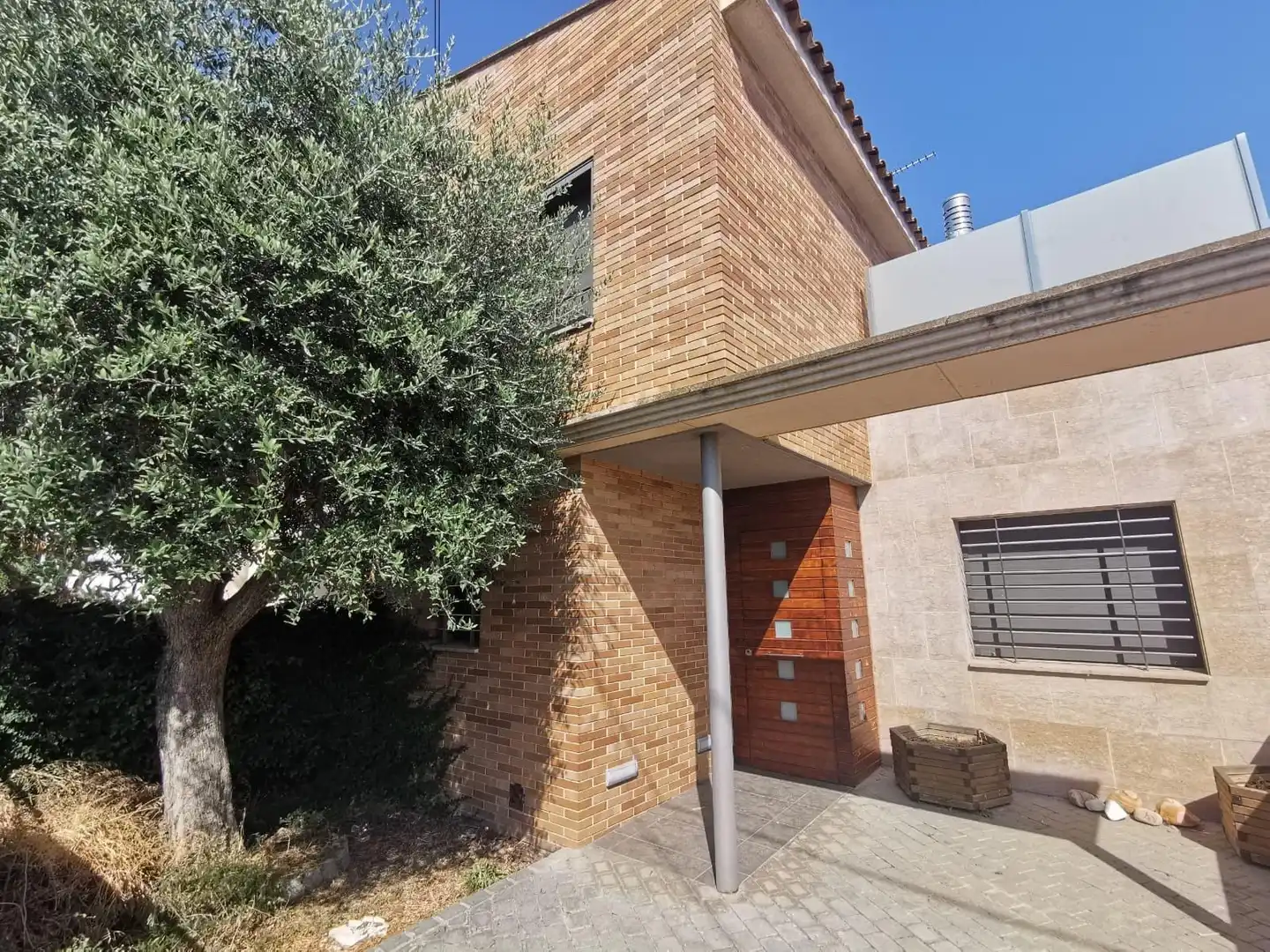 Vista exterior de Casa o chalet en venta en Montmeló con Calefacción, Jardín privado y Terraza