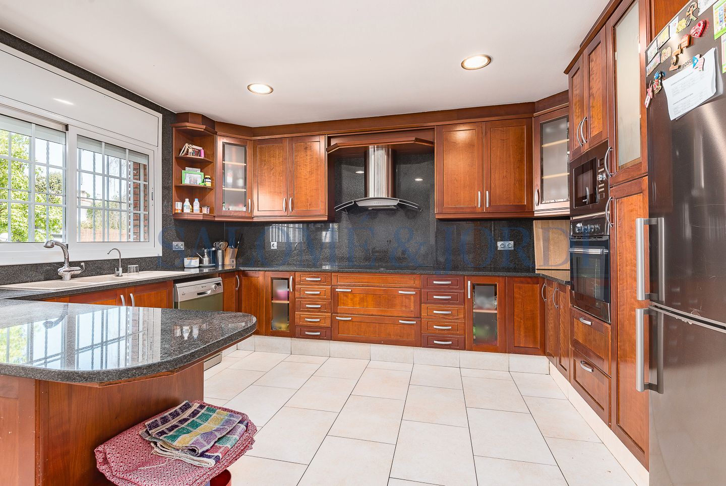 Kitchen of Single-family semi-detached for sale in Argentona  with Air Conditioner, Heating and Private garden