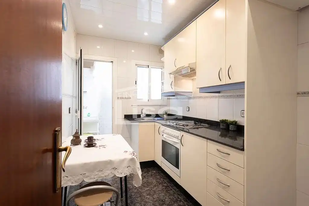 Piso con terraza en venta en Carrer d'Enric Casanovas, imagen 19