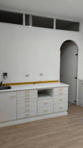 Local comercial en Alquiler en Rúa Ramón Puga, 65 en Residencia