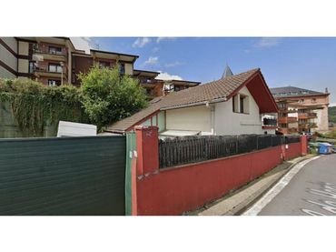 Chalet en venta en Calle DE HERIZ