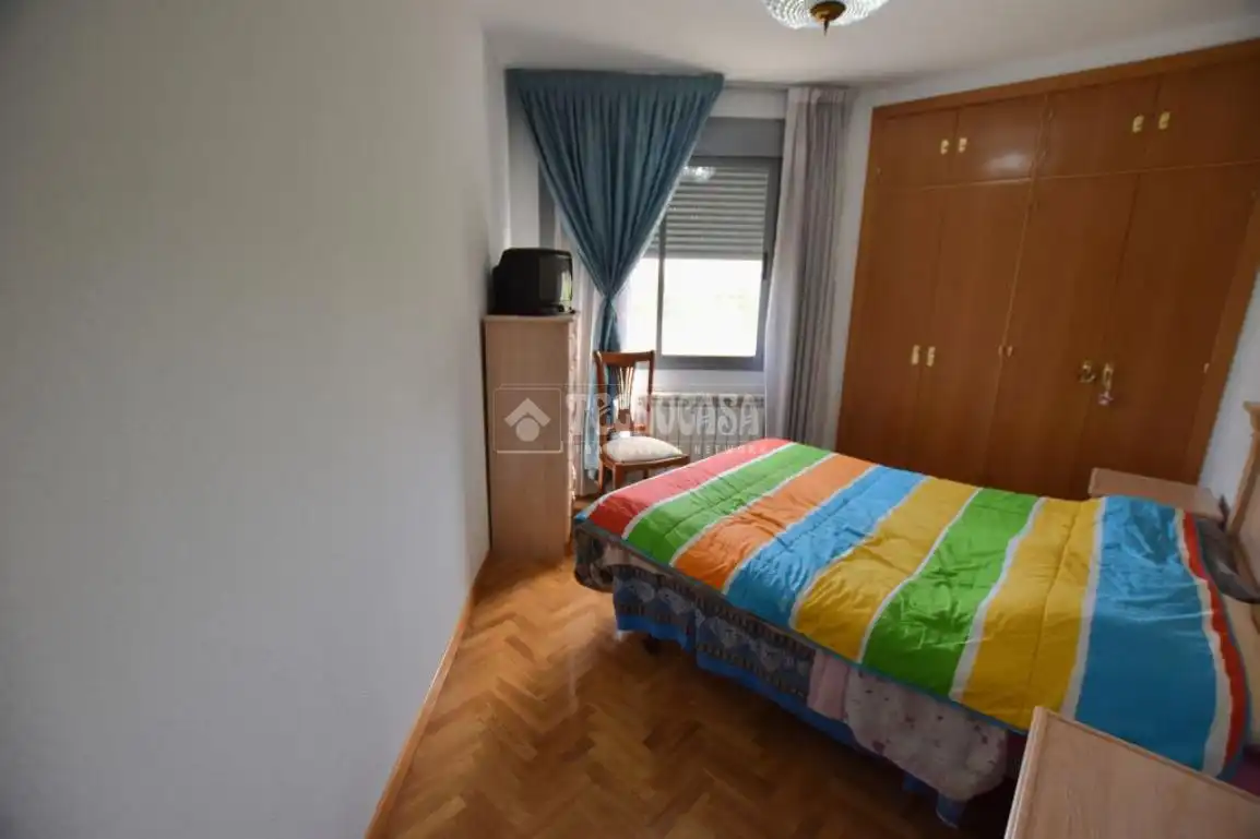 Bedroom of Flat for sale in Getafe  with Air Conditioner, Heating and Parquet flooring