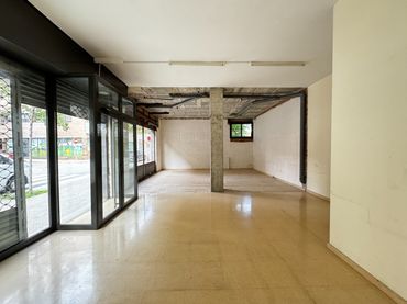 Local comercial de lloguer a Carretera Dosrius 43
