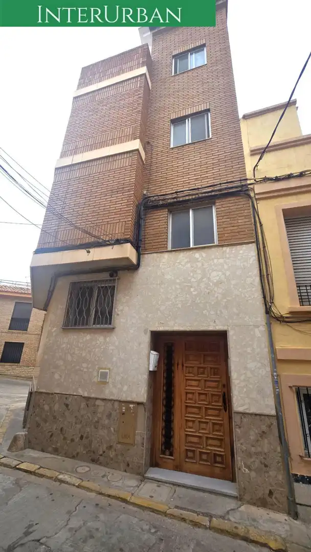Vista exterior de Planta baixa en venda en Llíria amb Traster i Alarma