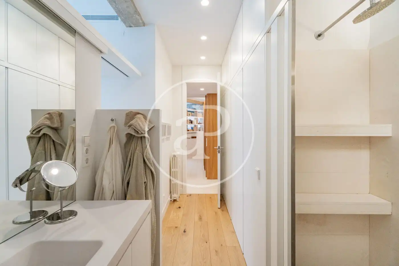 Piso en venta en Madrid con Calefacción y Trastero