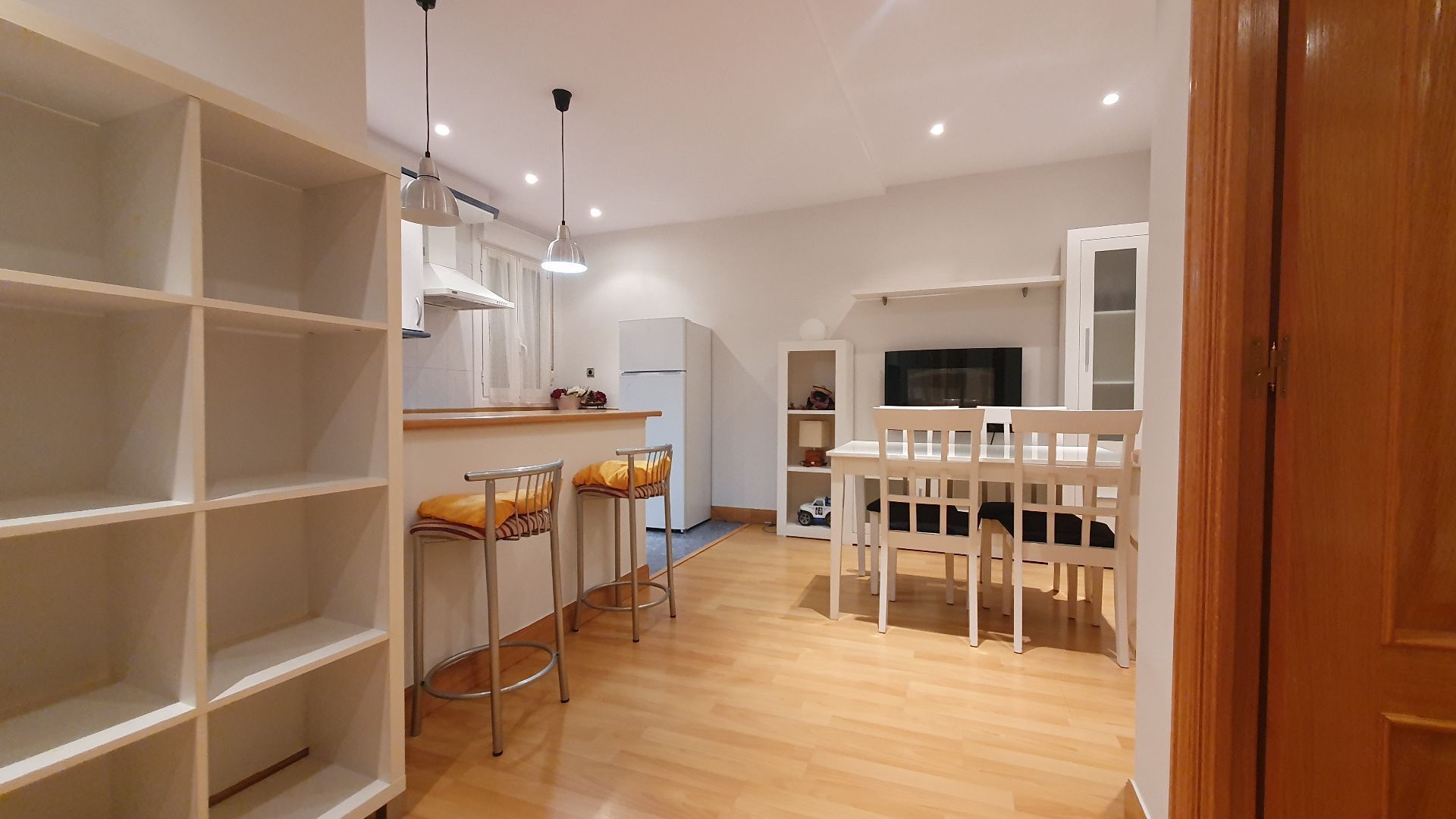 Cuina de Pis en venda en Irun  amb Calefacció i Moblat