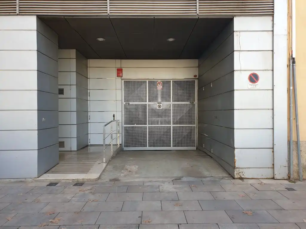 Garatge de lloguer a Passeig de la Devesa, 4, La Devesa