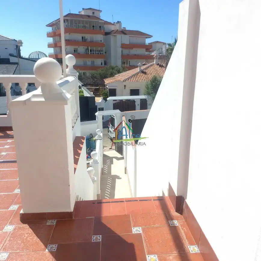 Vista exterior de Casa adosada en venda en Almonte amb Aire condicionat, Calefacció i Terrassa