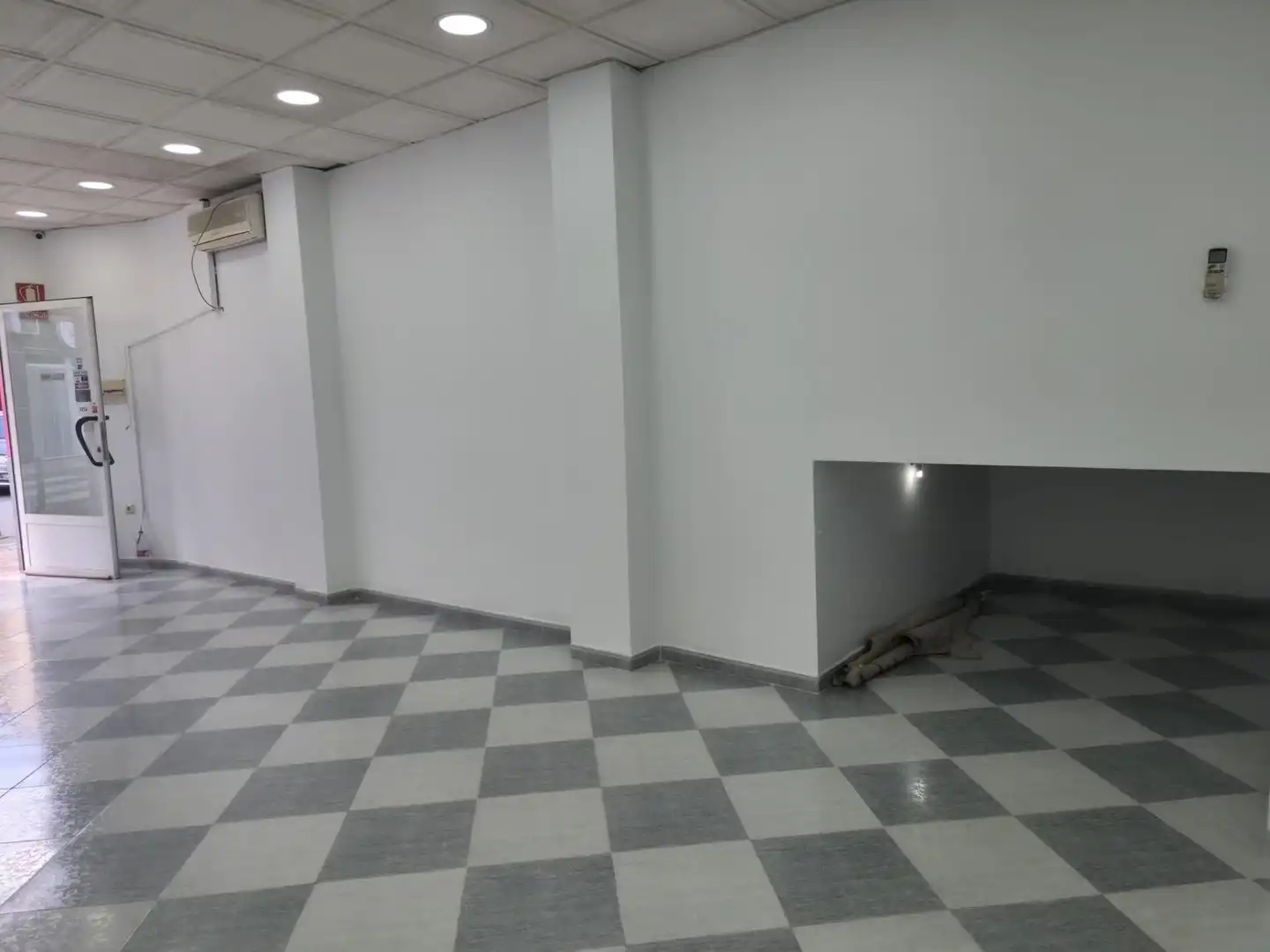 Business premises to rent in Camino de Jueves, imagen 7