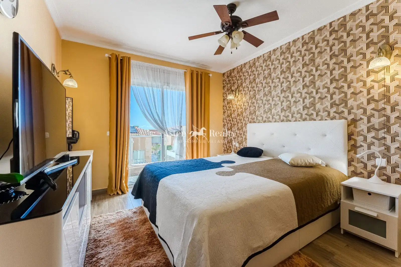 Schlafzimmer von Einfamilien-Reihenhaus zum Verkauf in Santiago del Teide mit Privatgarten, Terrasse und Abstellraum