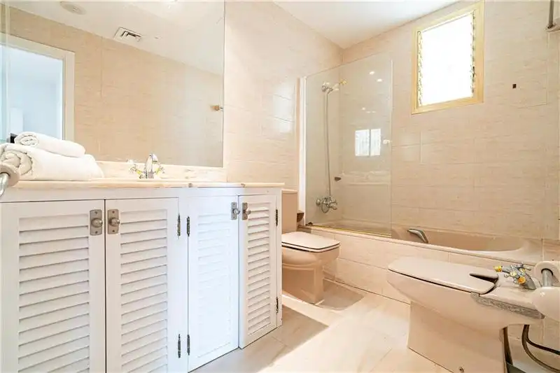 Badezimmer von Wohnung zum Verkauf in  Palma de Mallorca mit Klimaanlage und Terrasse