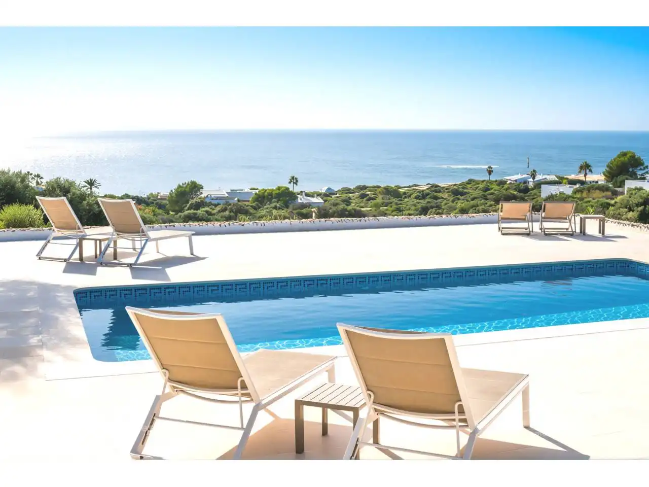 Villa mit Pool zum Verkauf in Binibèquer