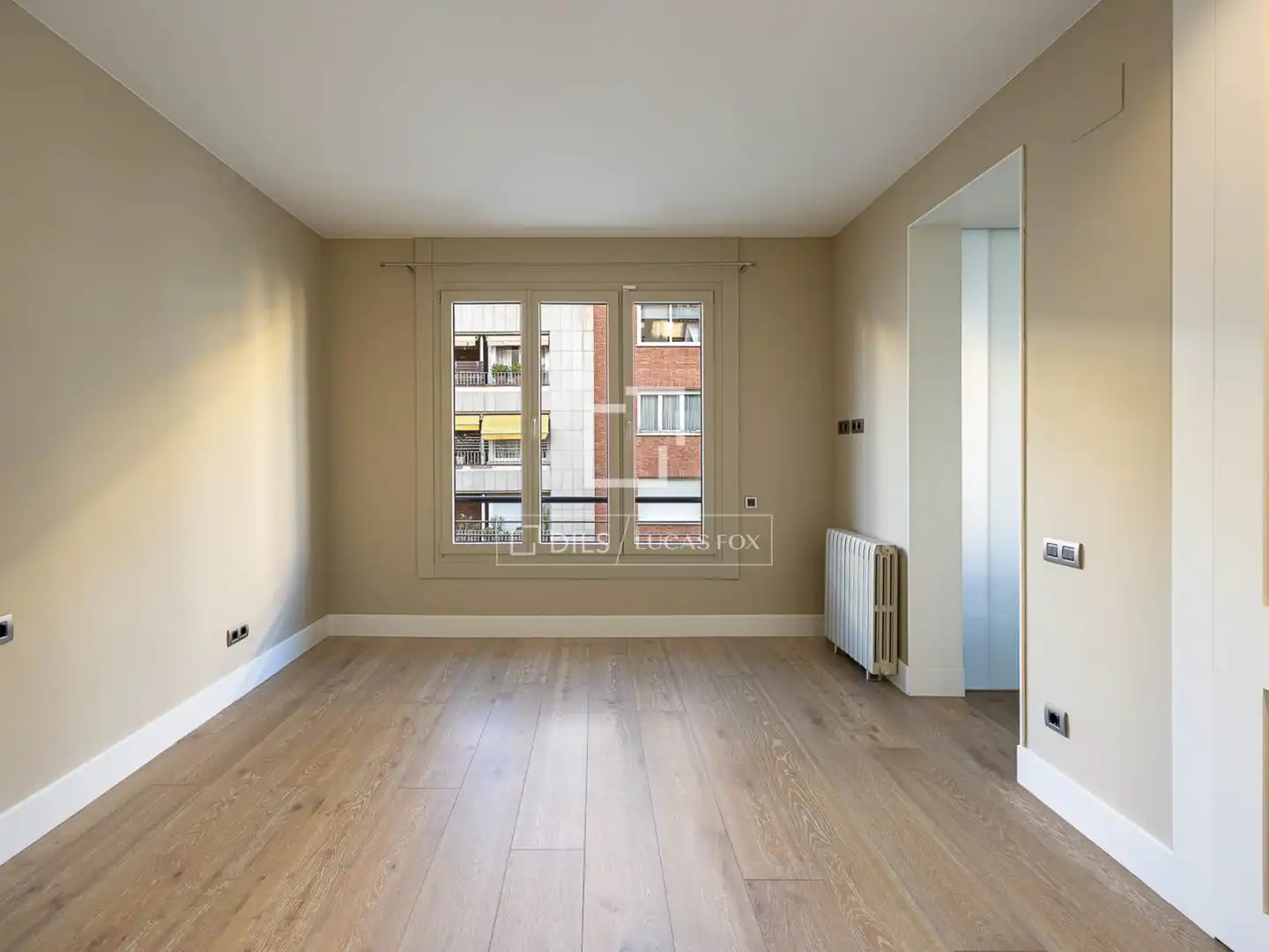 Wohnung zum Verkauf in Barcelona mit Klimaanlage, Heizung und Parkett