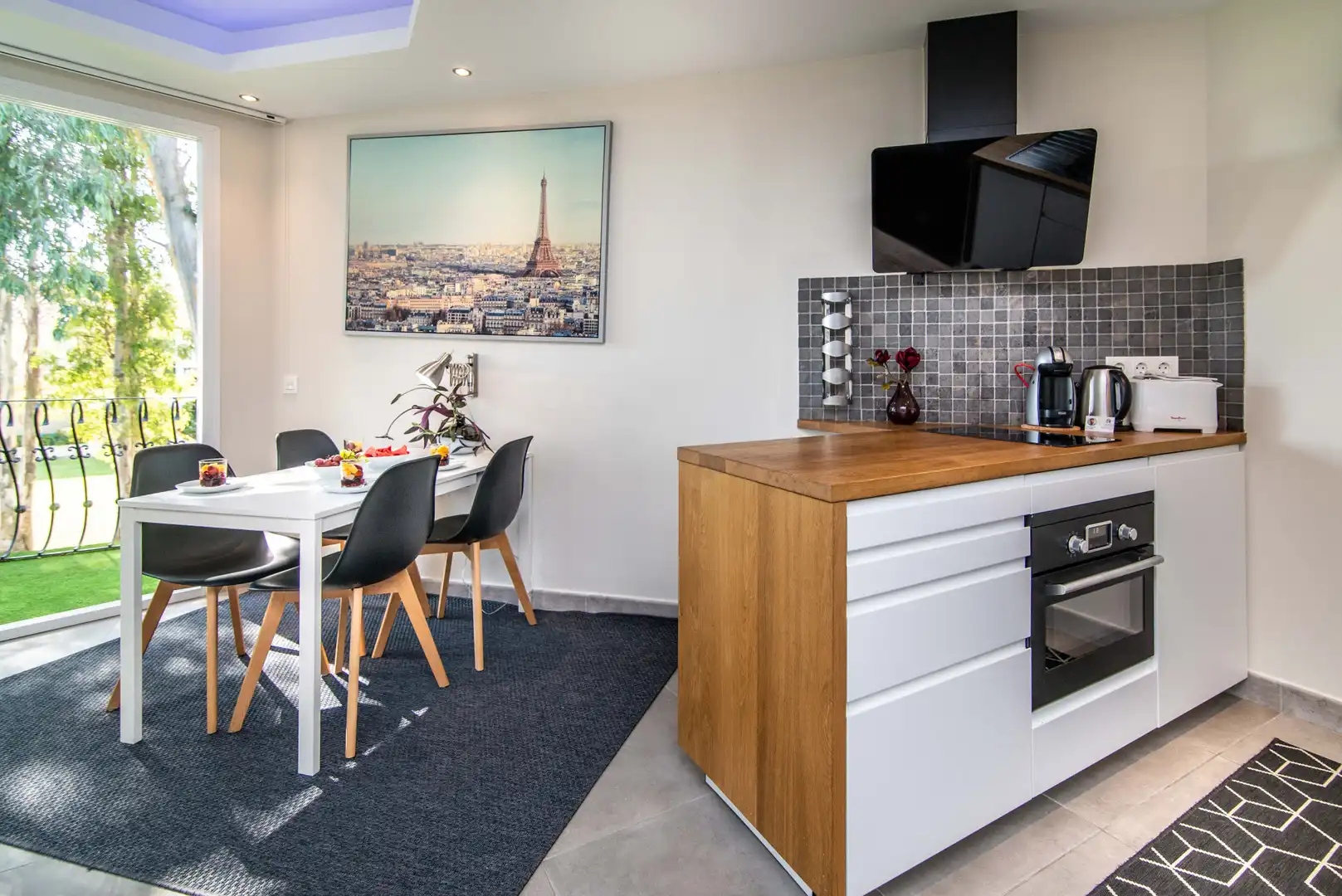 Cocina de Apartamento de alquiler en Marbella con Aire acondicionado, Calefacción y Terraza