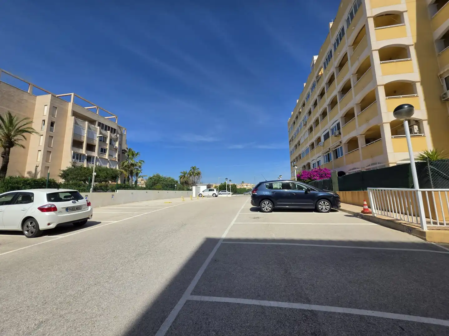 Parkplatz von Wohnung zum Verkauf in Torrevieja mit Möbliert