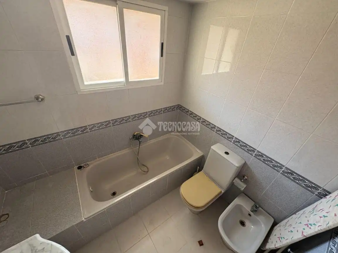 Baño de Piso en venta en Burjassot con Balcón