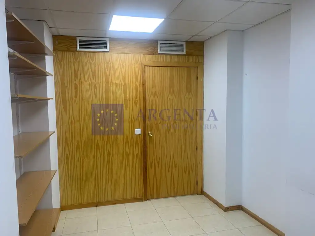 Locale commerciale in affitto a Calle Gredos, imagen 9
