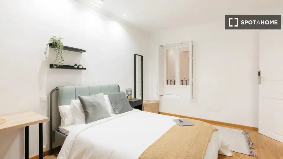 Habitación de Piso de alquiler en Valencia con Aire acondicionado, Calefacción y Amueblado