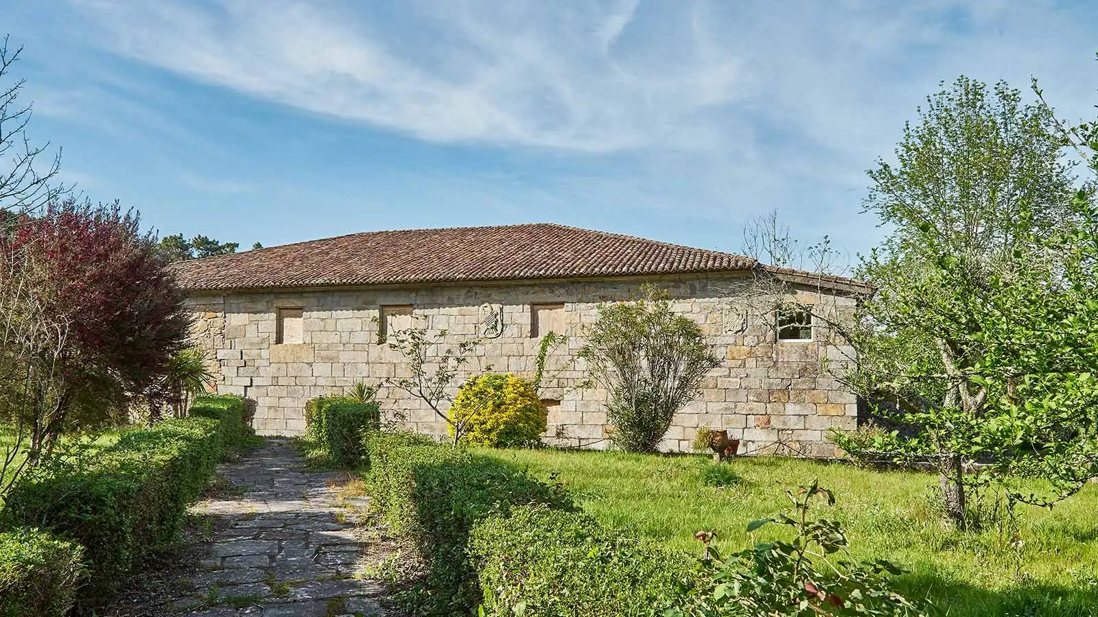 Vista exterior de Casa o xalet en venda en Tomiño amb Calefacció, Jardí privat i Terrassa