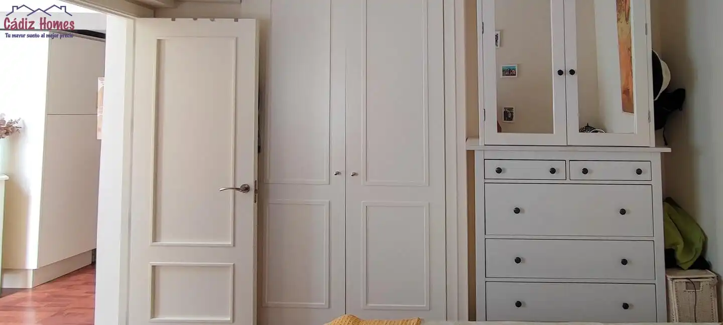 Bedroom of Flat for sale in Cádiz  with Air Conditioner, Heating and Parquet flooring